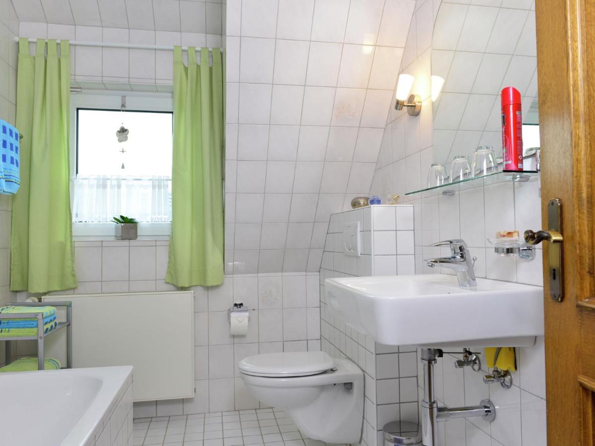Graceful Apartment In Velmede With Garden ベストヴィヒ エクステリア 写真